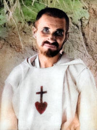 Charles_de_Foucauld_1907_colorized
