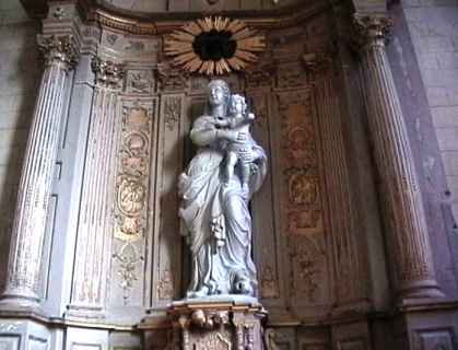 Statue de la Vierge en bois sculpté, du XVIIIème siècle